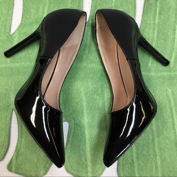 Appears to be New Black Pumps by Dream Pair - Picture 6 of 8